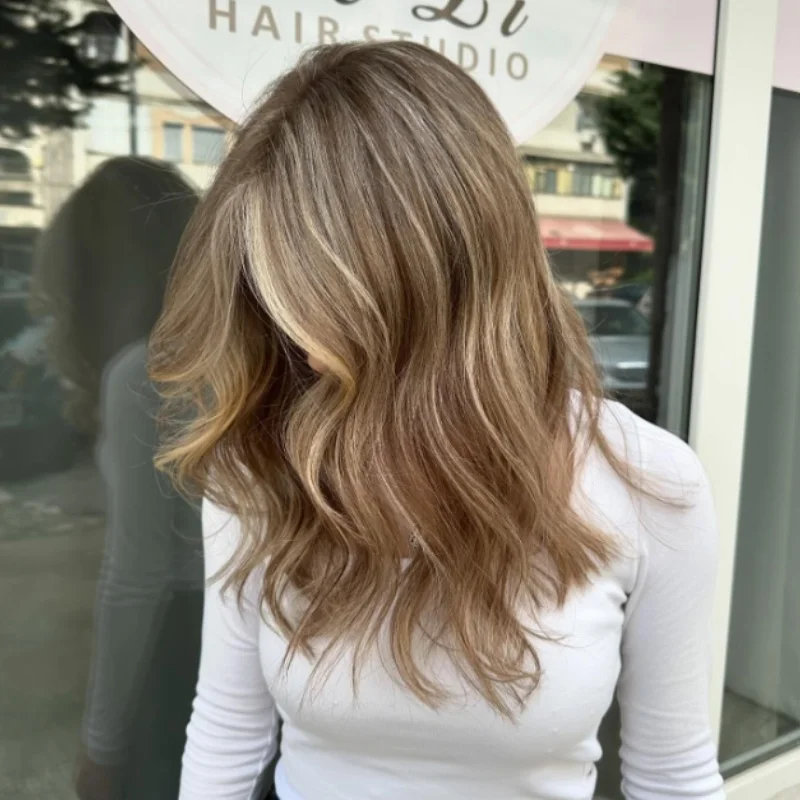 

Пепельно-русый коричневый парик Balayage Highlights Коричневый средняя часть полосок 16-дюймовый парик Объемная волна Блондинка Харлин Высококачественный парик шнурка
