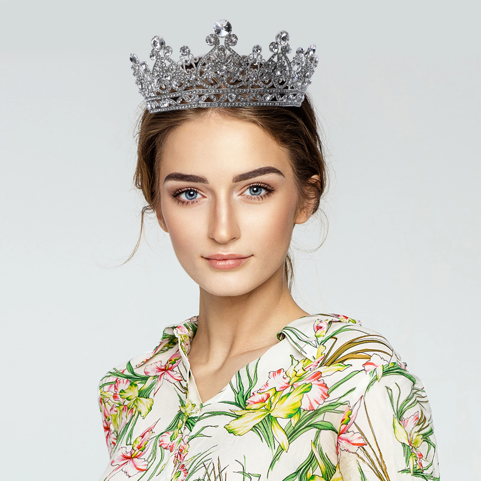 

Bridal Crown Hair Accessories European Style Baroque Alloy Prom Wedding Headdress Round Bridal Delicate Chic Crown For Women