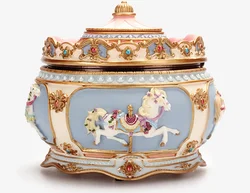 European clockwork Castle in the Sky Carousel Treasure Box Music Box New Year Girlfreind Birthday Christmas Home Decoration Q279