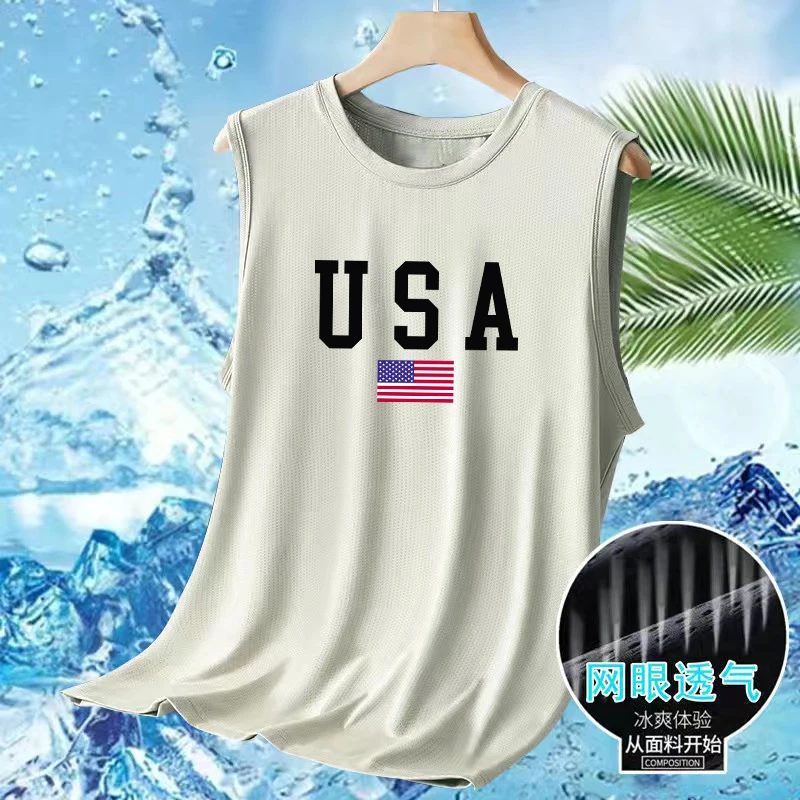 Short sleeved T-shirt for men\'s summer casual sports set paired with a handsome top, trendy men\'s summer clothing