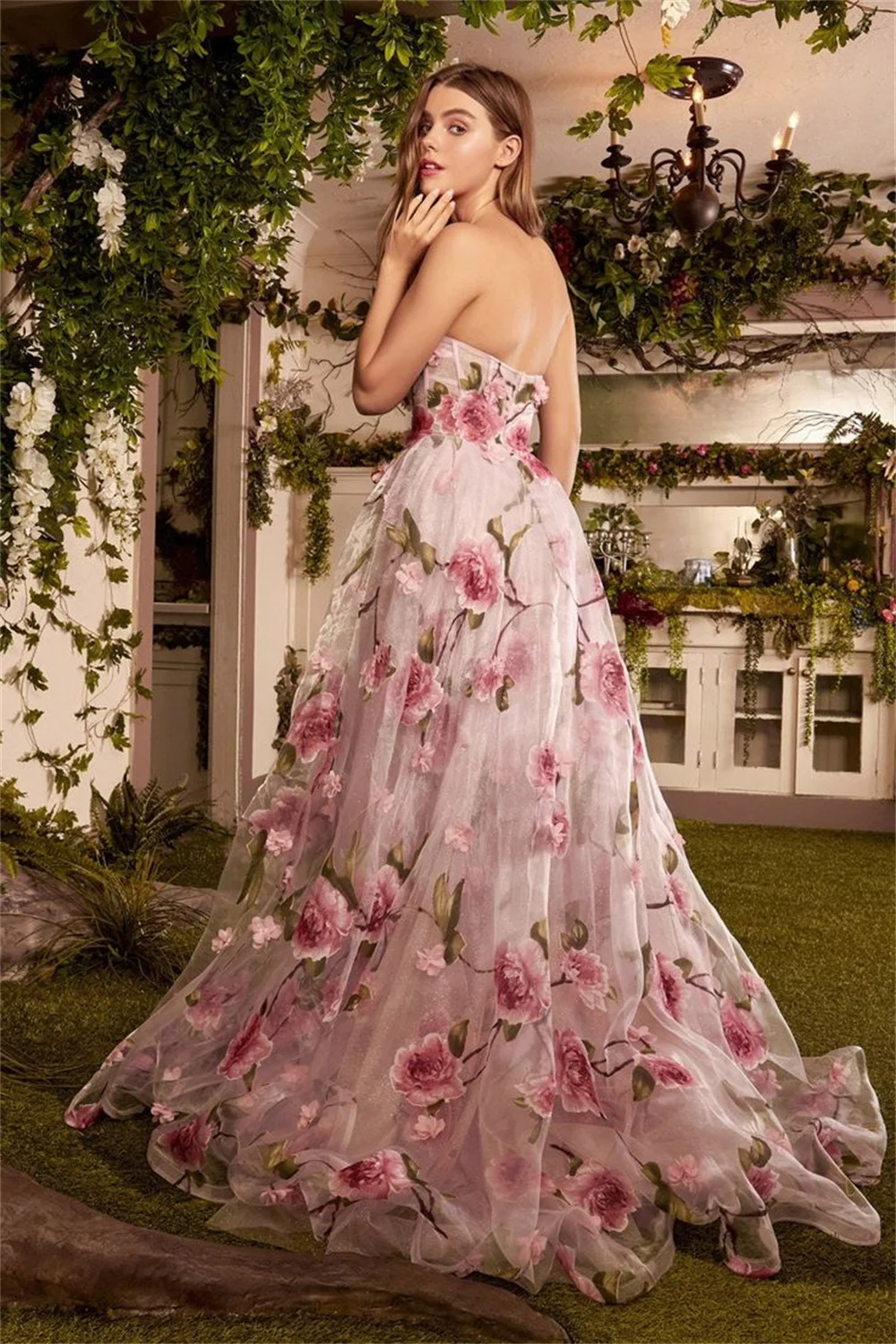 Robe de Bal en Tulle Brodé de Fleurs d'Amanda, Tenue Sexy à Fente Haute sur le Côté