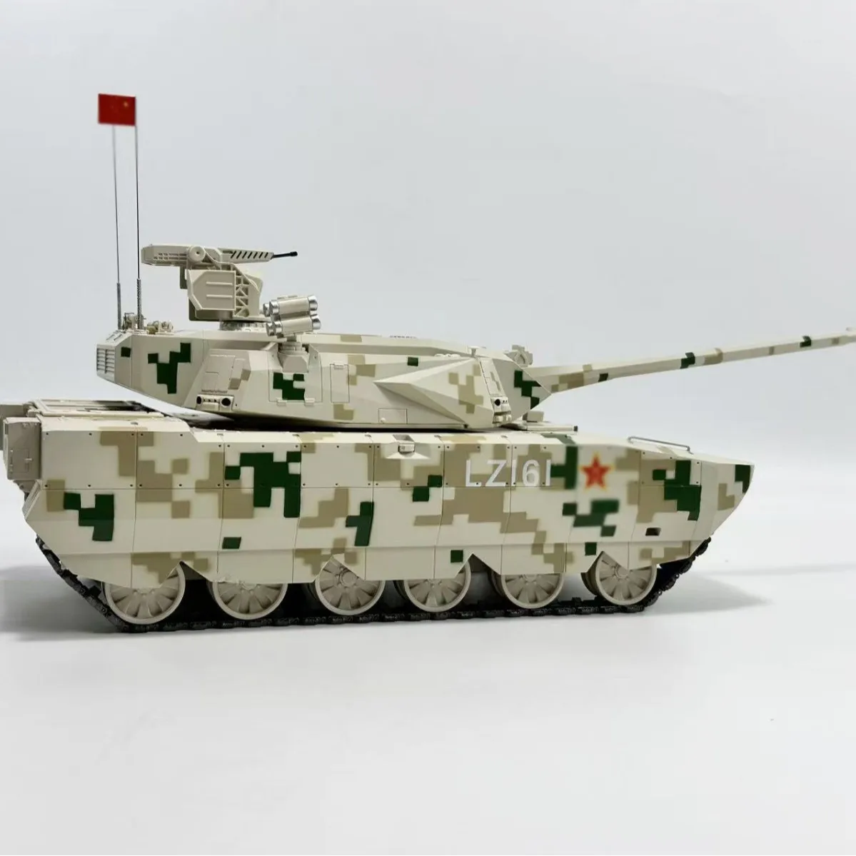 Die-cast 1:28 Scale ZTZ-100 Alloy Fourth Generation Tank Model Military Assemble Tank Vehicle For Boys Collection Static Display