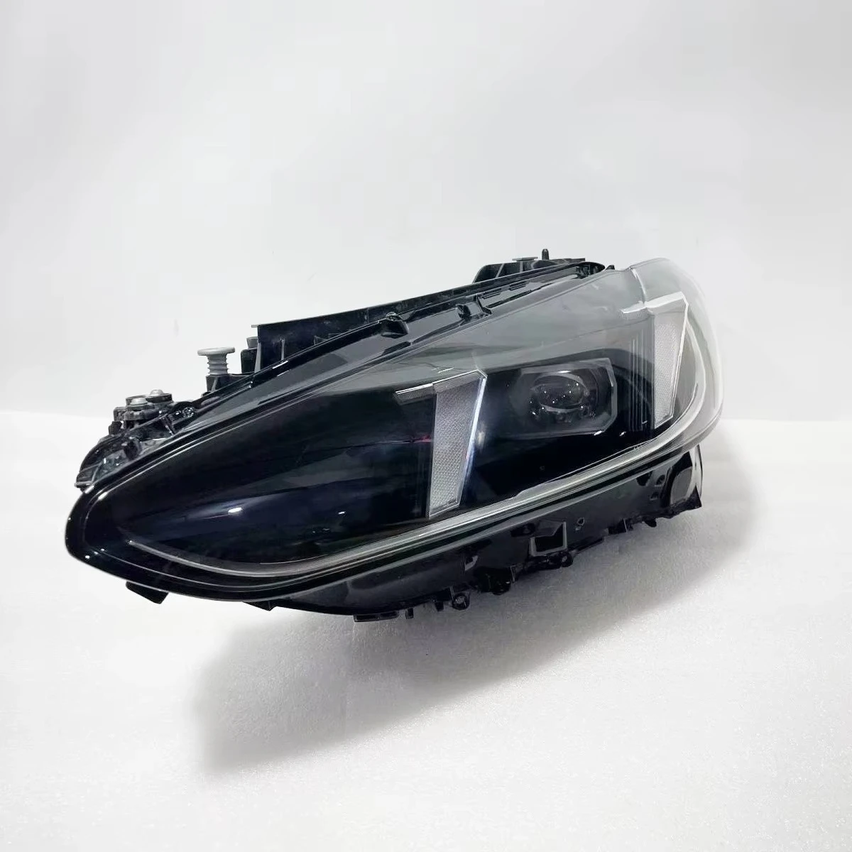 High-End Blue Eyebrow LED Headlights for M3 M4 New 4 Series G22 G26 G82 G83 G80 Models  Assembly