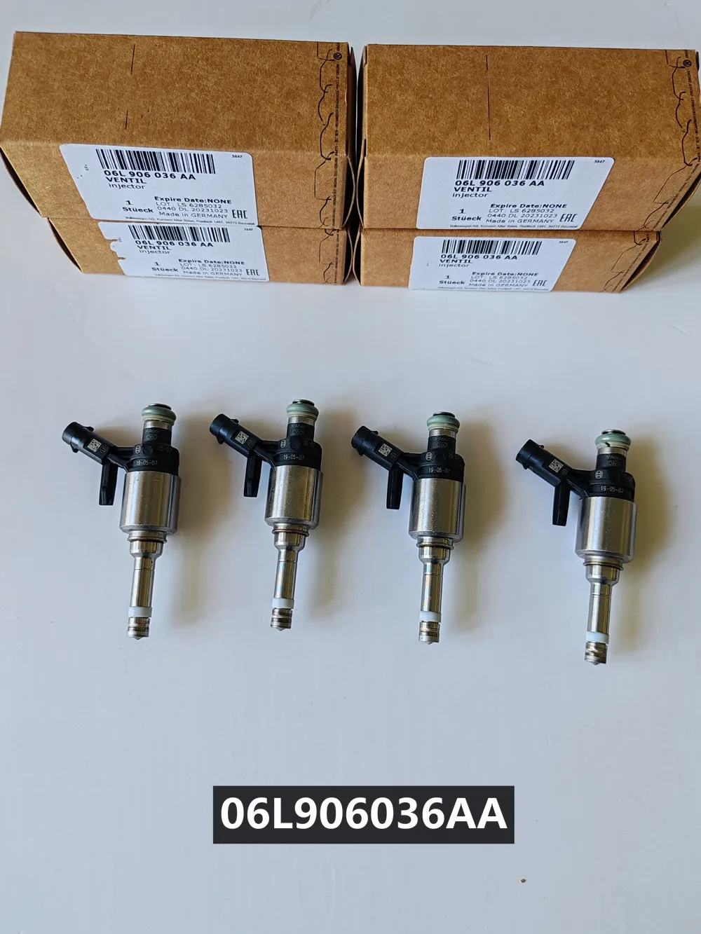 Set of 4 Genuine 0261500244 0261500585 06L906036K OEM Fuel Injectors for Audi TT A3 A4 A5 A6 A7 A8 Q3 Q5 Q7 2.0 TFSI 06L906036AA