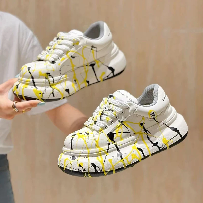 Lovers Genuine Leather Graffiti Board Shoes for Men Fashiona Height Increasing Shoes Bread Sneakers Thick Bottom Sports Casual