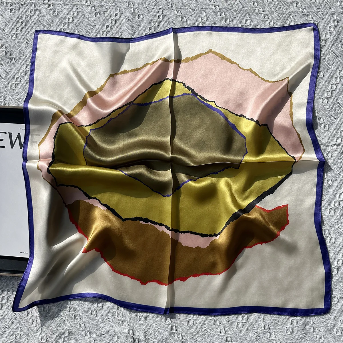 

Luxury 100% Silk Square Scarf for Women Mulberry Bandana Kerchief Wrap Headband Hijab Shawl Spring Fashion High Quality