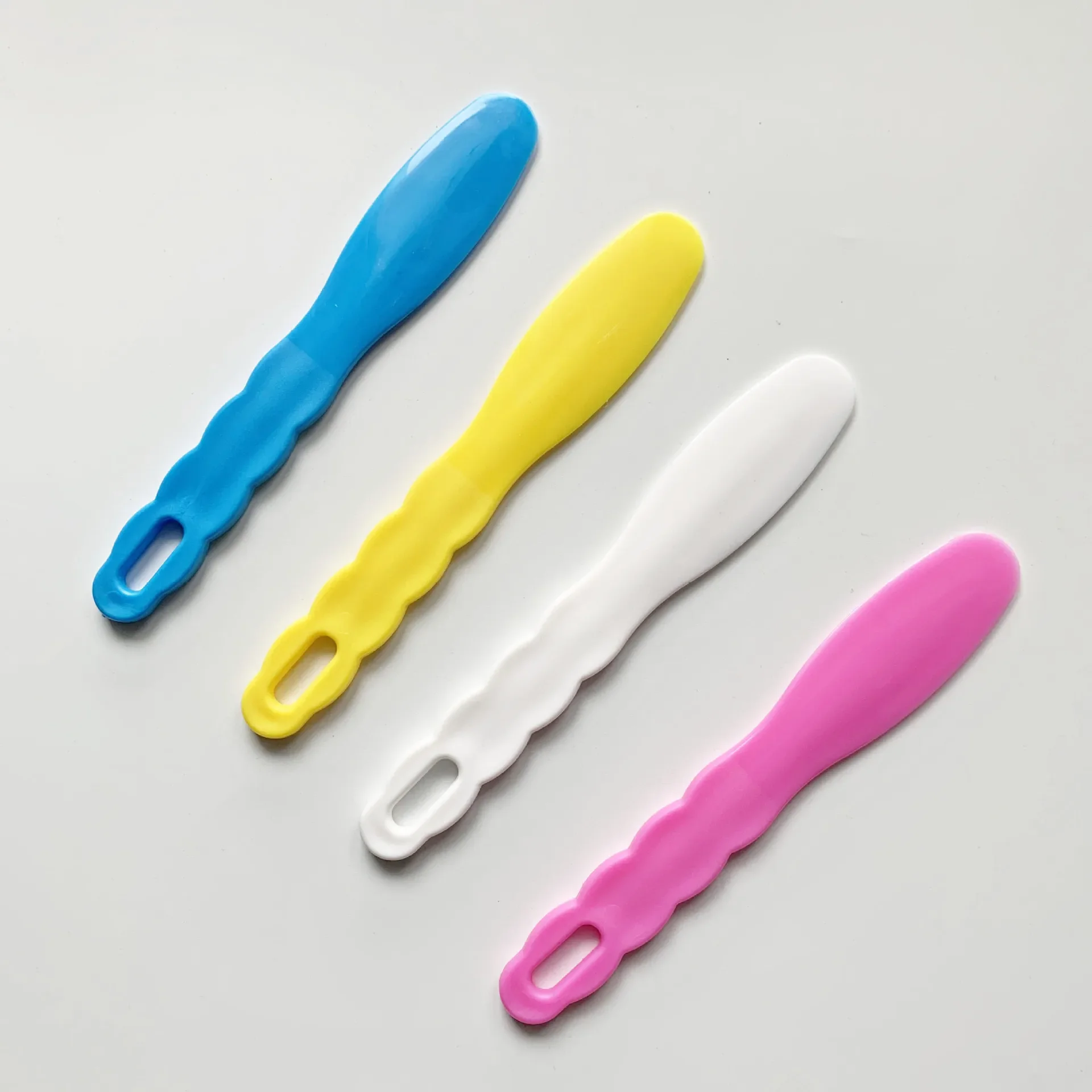 

1PCS Pink Color Plastic Dental Impression Mixing Knife Dental Materials Dentistry Mixing Tools Dental Laboratory Dentist Supply