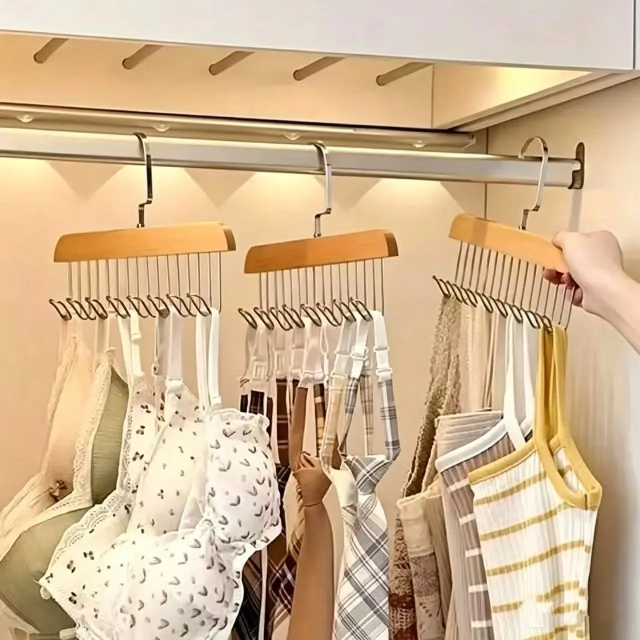 1/2pcs Multifunctional Solid Wood Bra Hanger 8 Hooks Space Saving Closet Organizer For Camisole Belt Scarf Lingerie Storage Rack