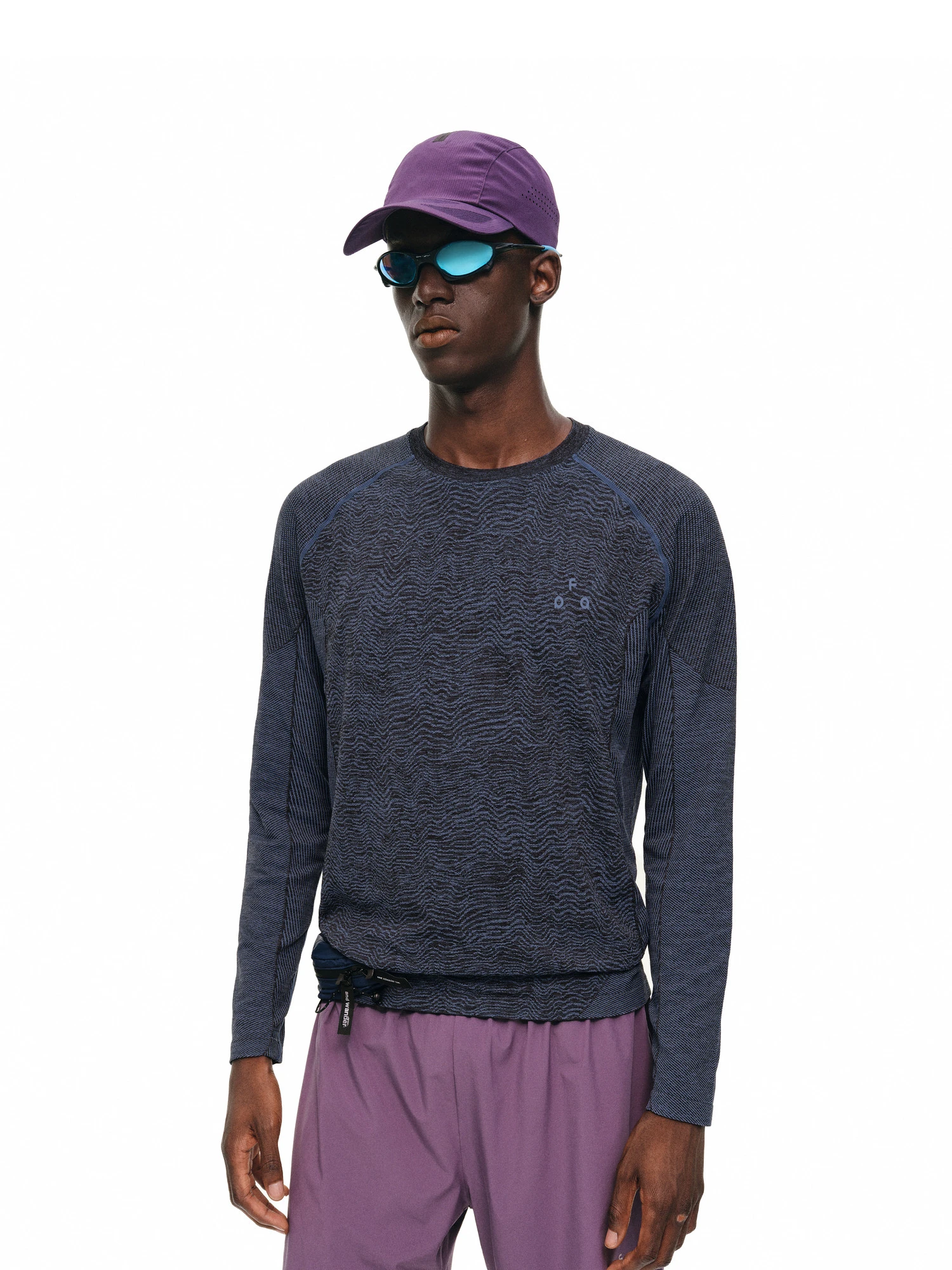 Quick-dry long-sleeve sports T-shirt, suitable for outdoor workouts and running