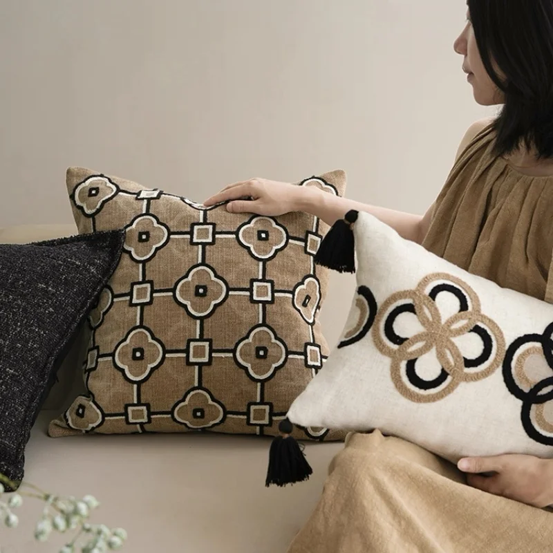 Chinese Flora Pillows Khaki White Cushion Case Retro Luxury Embroidery Decorative Pillow Cover For Sofa Chair Home Decorations