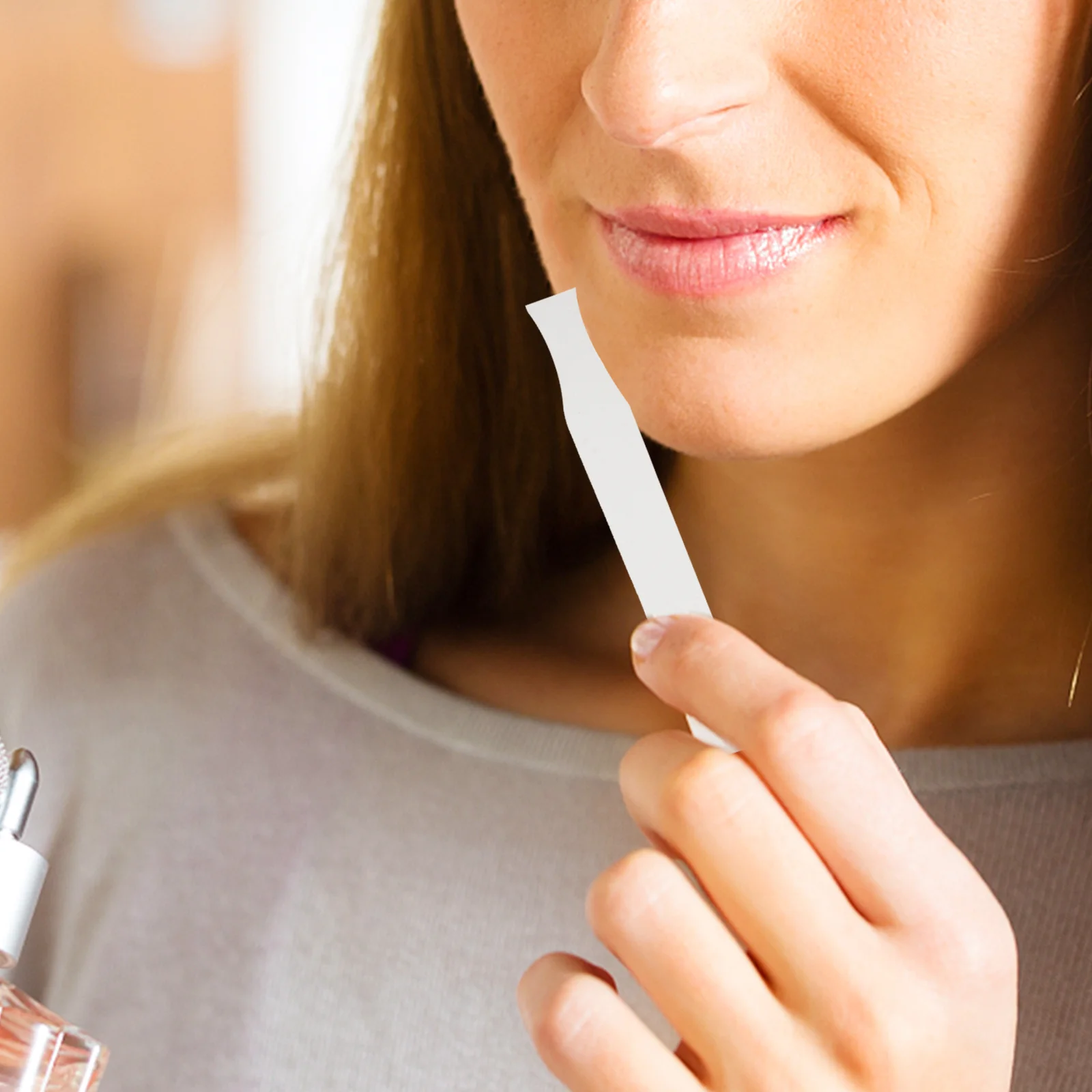 

100Pcs Perfume Tester Strips for Essential Oils Aroma Testing Blotter Paper Sticks Fragrance Evaluation Supplies Travel Friendly