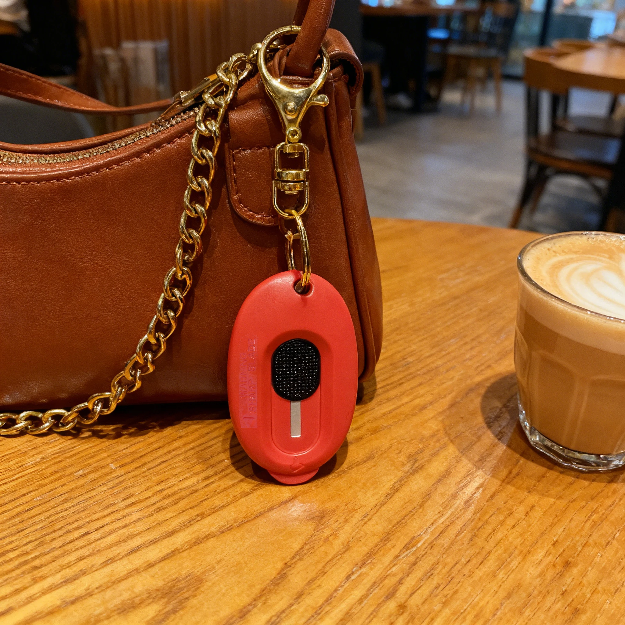 سكين صغير مع سلسلة مفاتيح - قاطع أمان قابل للسحب تلقائيًا بـ 4 ألوان للفتح اليومي وصياغة-فولاذ كربوني حاد #1