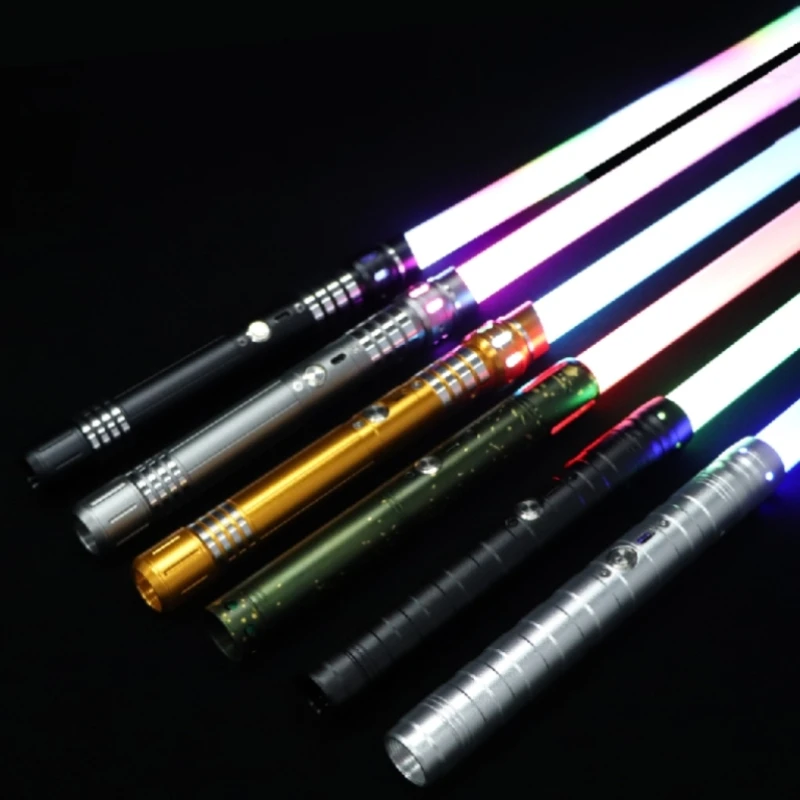 

REikirc 2 шт. RGB металлический световой меч лазерный меч 2 в 1 перезаряжаемый световой сабля 7/15/17 цвет переключаемый звуковой лазерный меч ToyGift