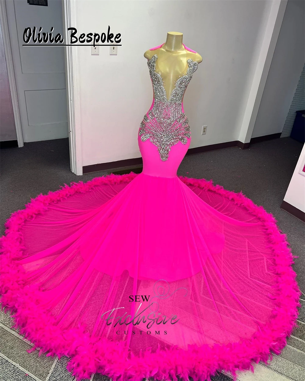 Alluring Hot Pink Mermaid Prom Dresses For Black Girls Beaded Rhinestones Feathers Train 2024 Birthday Luxury Dress Customized