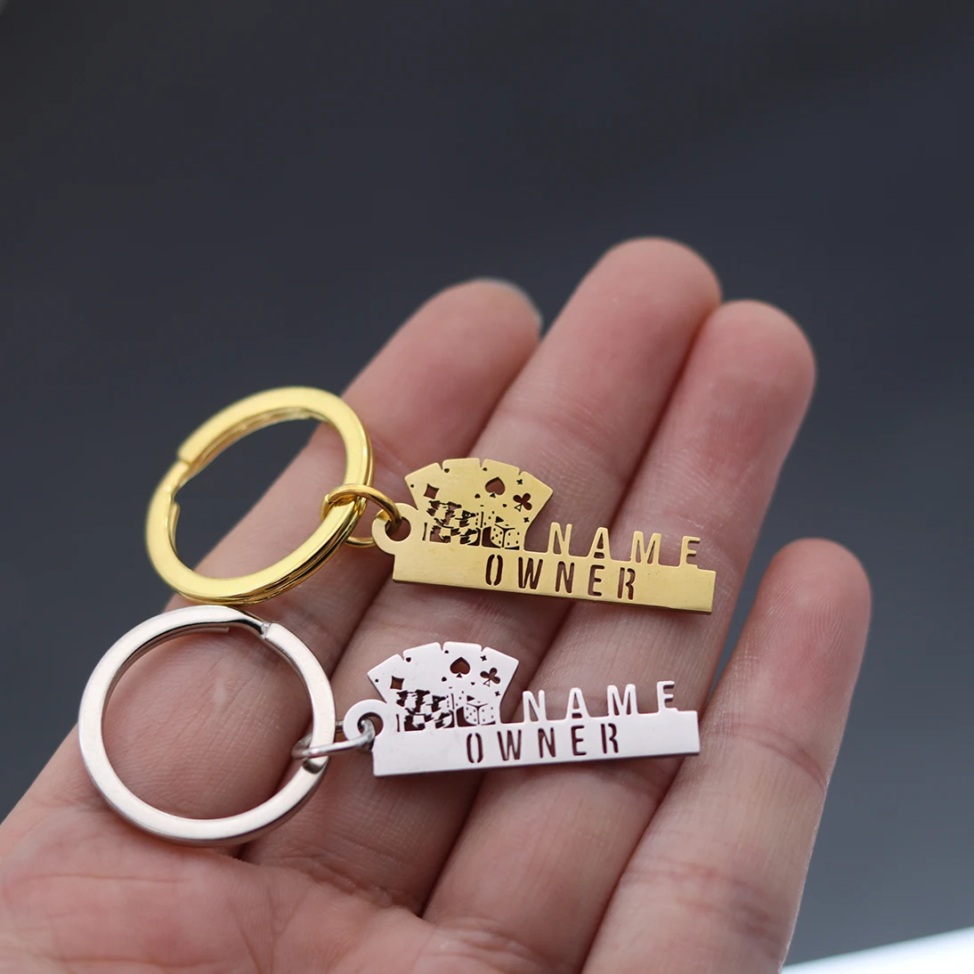 

QIAMNI Stainless Steel Poker Playing Cards Dice Keychains Gifts Owner Custom Name Engraved Keyring Lucky Ace of Spades Key Chain