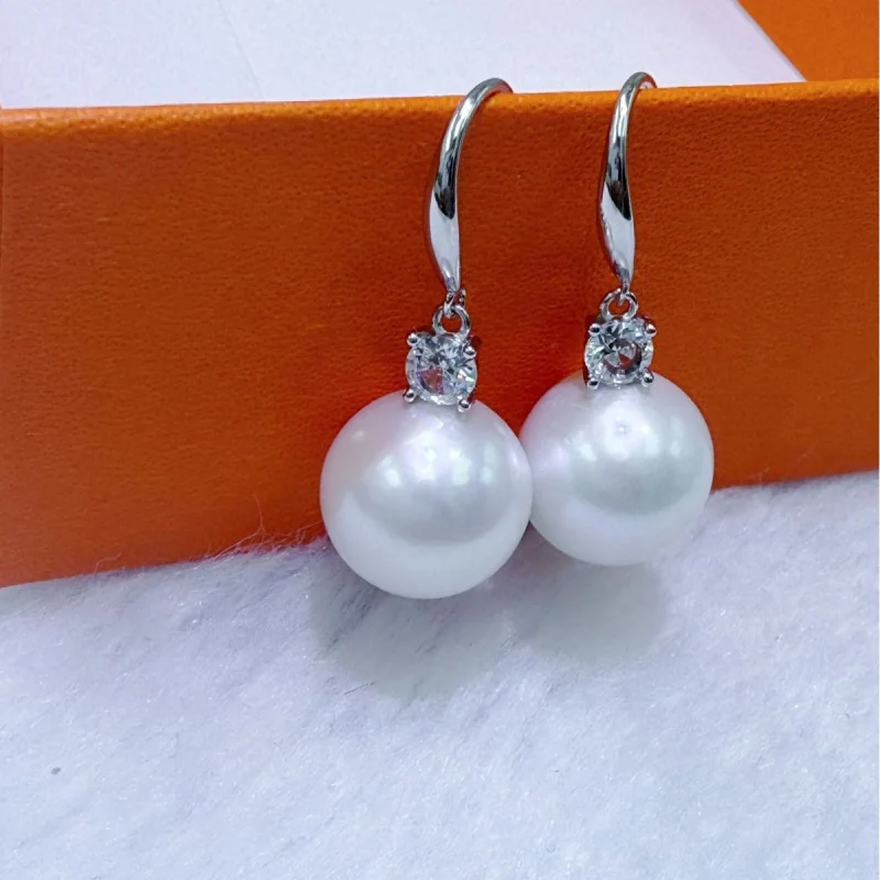 

Natural Freshwater Pearl 12-13Mm Round Almost Strong Luster Sterling Silver Handmade Ear Hook