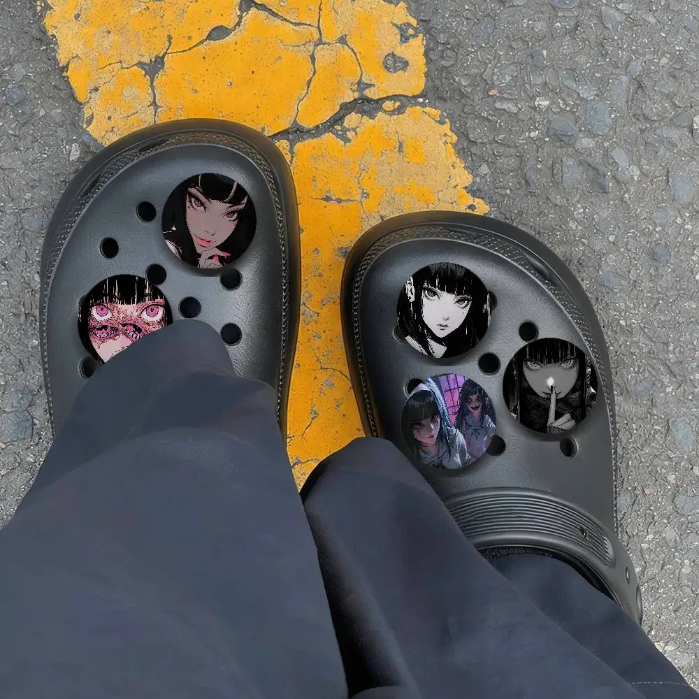 

Значок с изображением Томи из манги Джунджи Ито, подходит для обуви Crocs, аксессуаров, брошей, подарков и украшений для одежды.