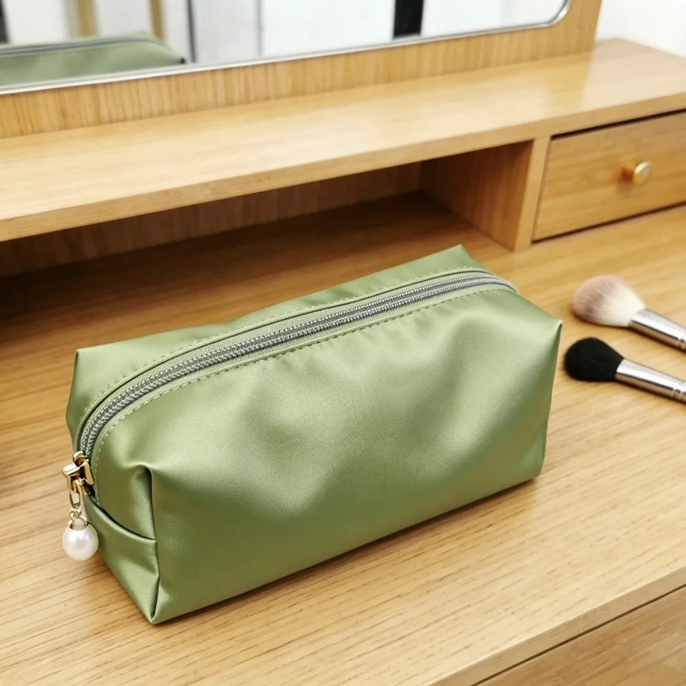 Portable Makeup Bag Simulated Silk Fabric Solid Color Cosmetic Storage Bag Pearl Zipper Pull Design Large Capacity