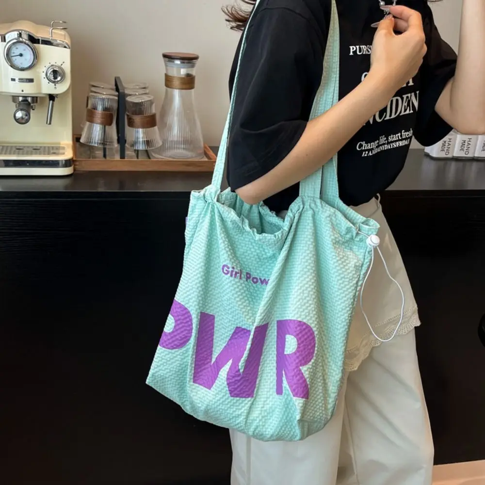 

Женская сумка на плечо в корейском стиле, портативная легкая сумка большой вместимости, повседневная женская сумка на шнурке с буквенным принтом INS