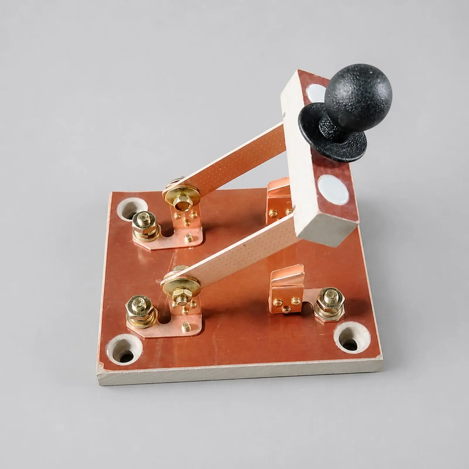 Interrupteur de batterie marin en cuivre, coupe-circuit électrique robuste pour système de gestion de l'alimentation des bateaux