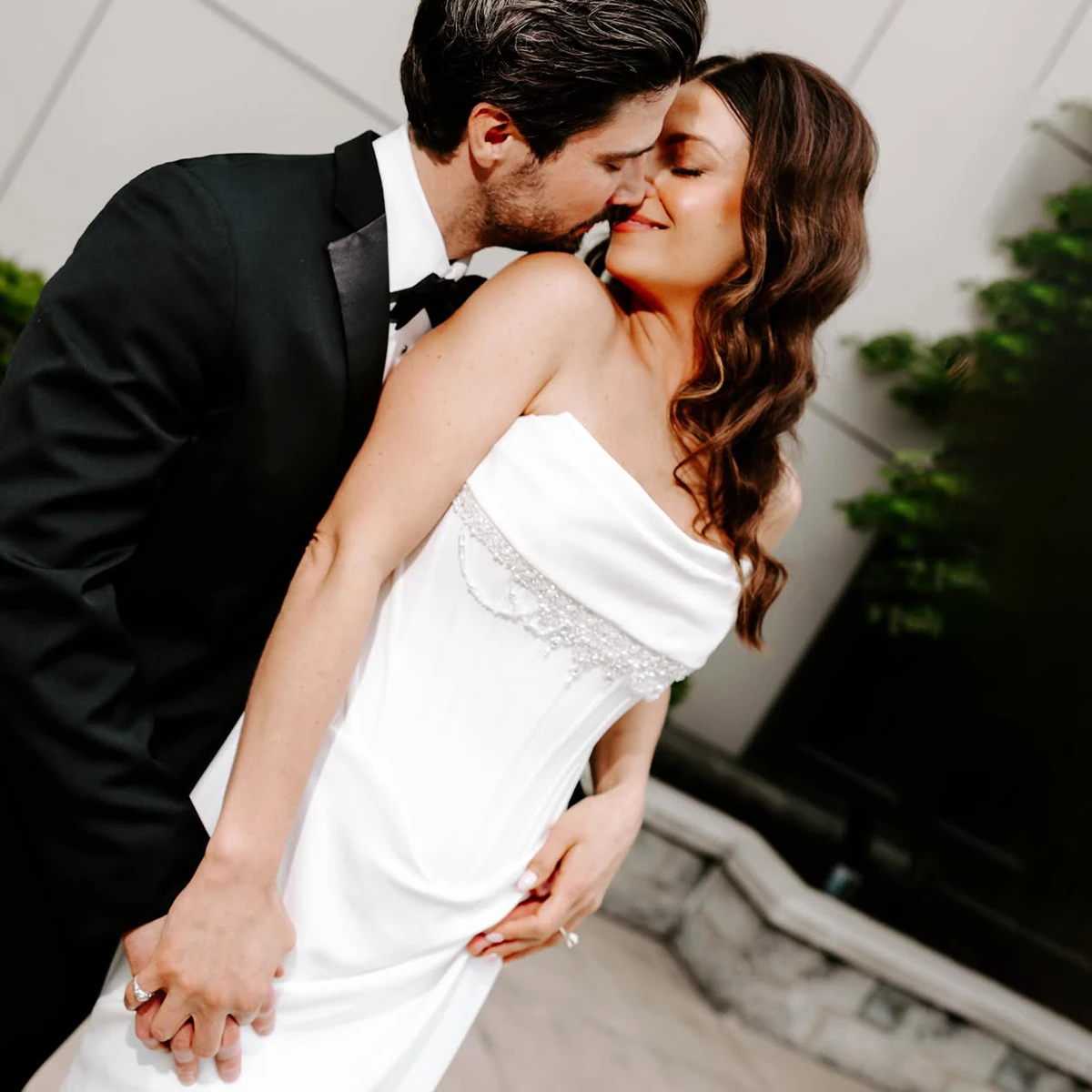 Fit and Flare Crepe Gown For Bride Corset Tie Stretch Straight Strapless Luxury Beading Basque Waist Wedding Dress Customized