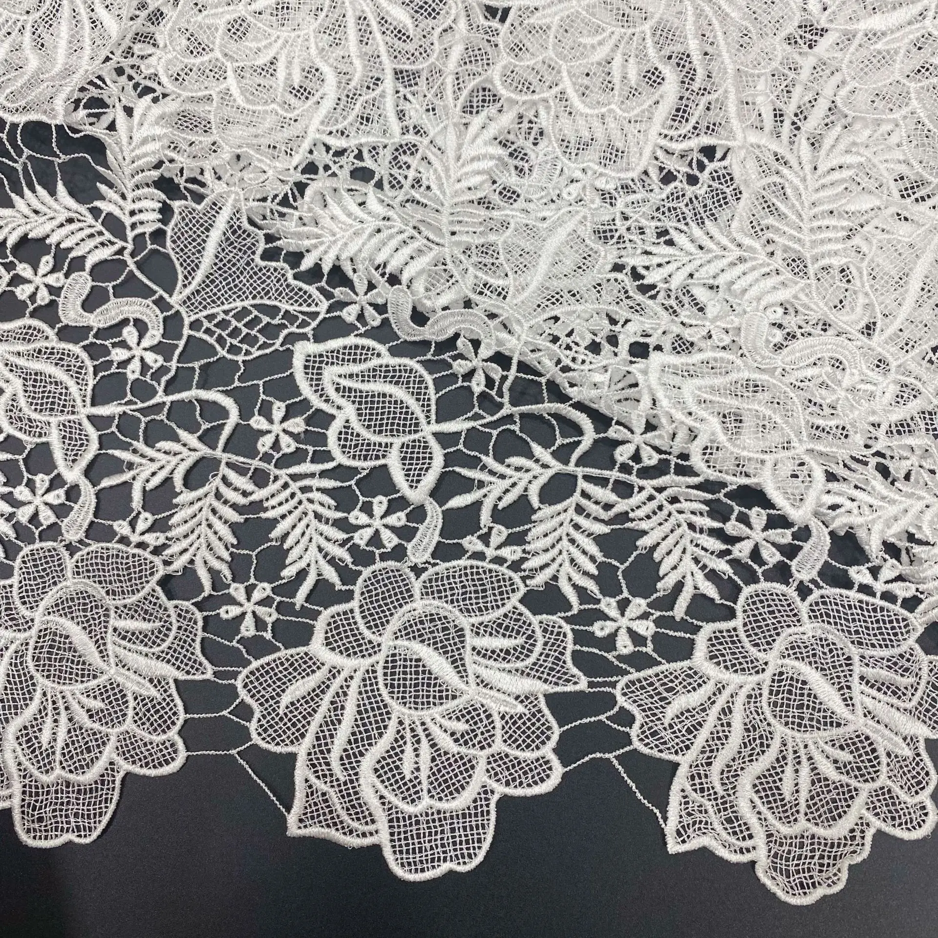 

Nigeria rose lace fabric, water-soluble full-width African lace embroidered fabric guipure lace sewing material clothing