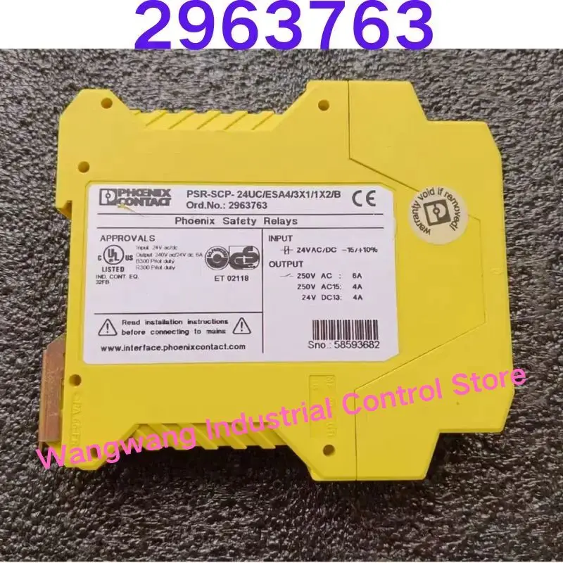 Brand-new  Safety relay 2963763 PSR-SCP-24UC/ESA4/3X1/1/2/B