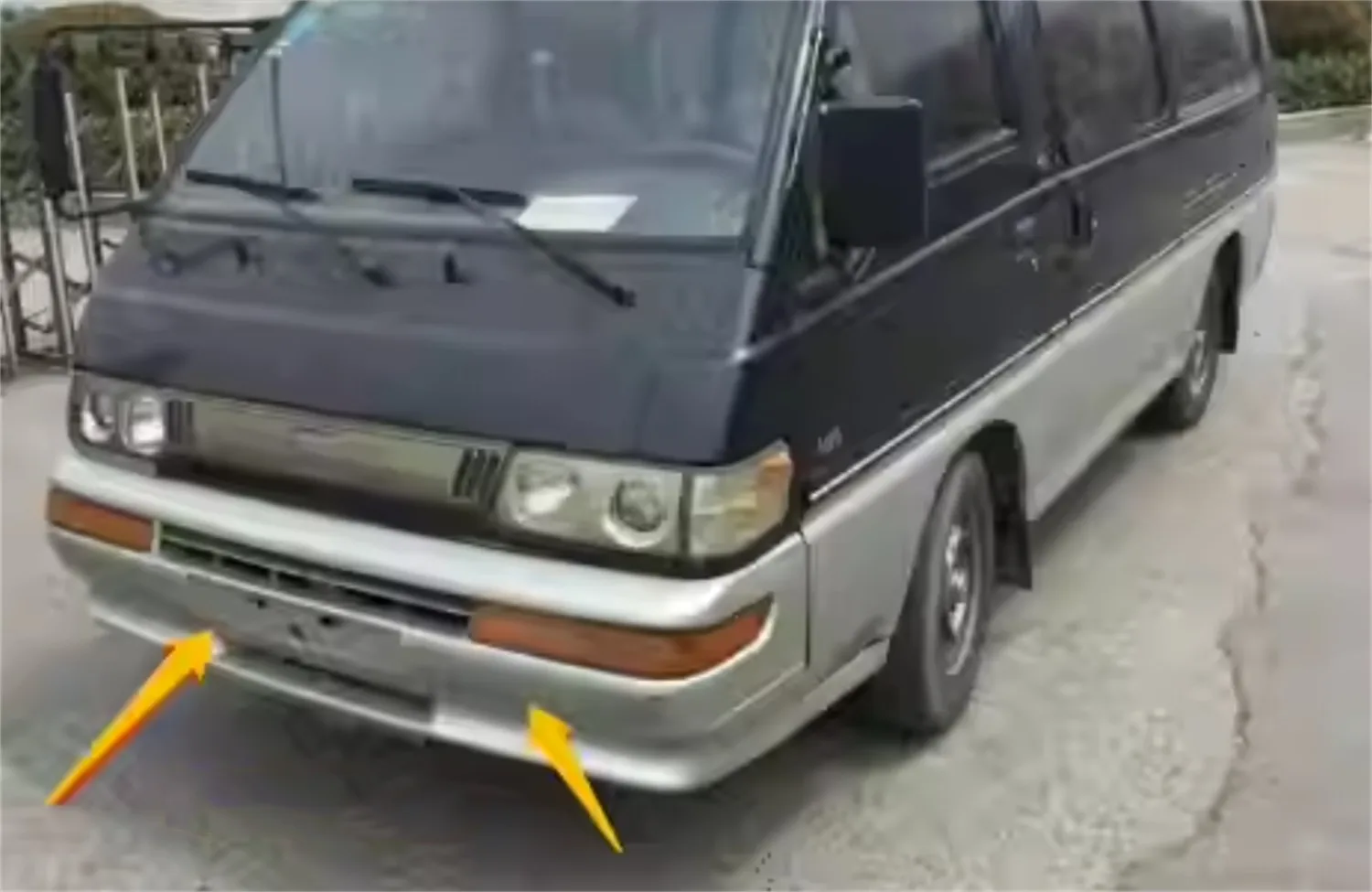 Car Body kit front bumper surrounded for Mitsubishi Delica L300