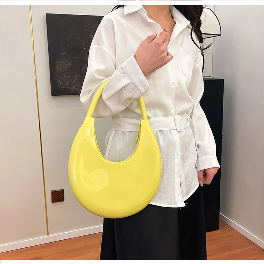 بلون بسيط موضة متعددة الاستخدامات المرأة حقيبة تحت الإبط مستديرة عالية الجودة العصرية البلاستيك حقائب كتف واحدة الإناث