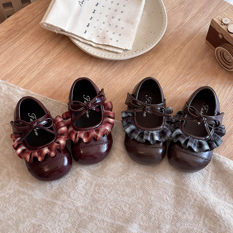 2026 Autumn New Girls Princess Shoes Lightwe Comfort Kids Leather Shoe Simple Versatile Girl Lace Trim Flat Casual Shoes 23-32
