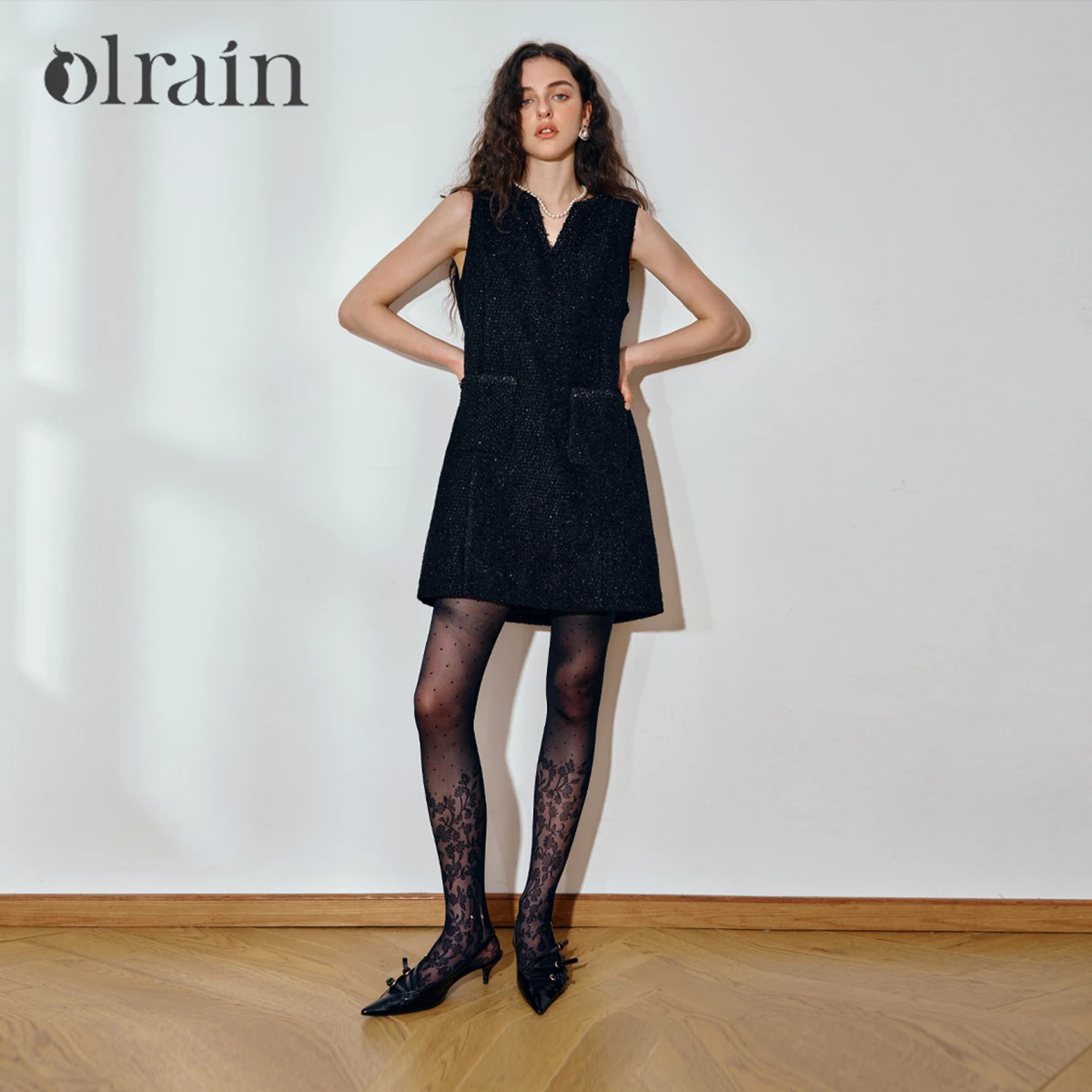 

OLrain Women's Elegant Dress 2025 Autumn V-neck Sleeveless Straight Dresses French Solid Sequins Mini Dress Commute O57QL001089
