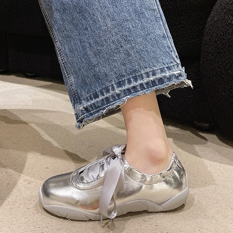 2024 spring & autumn New Korean version Niche silvery Ballet shoes  Jane  Sports Leisure Single shoe women