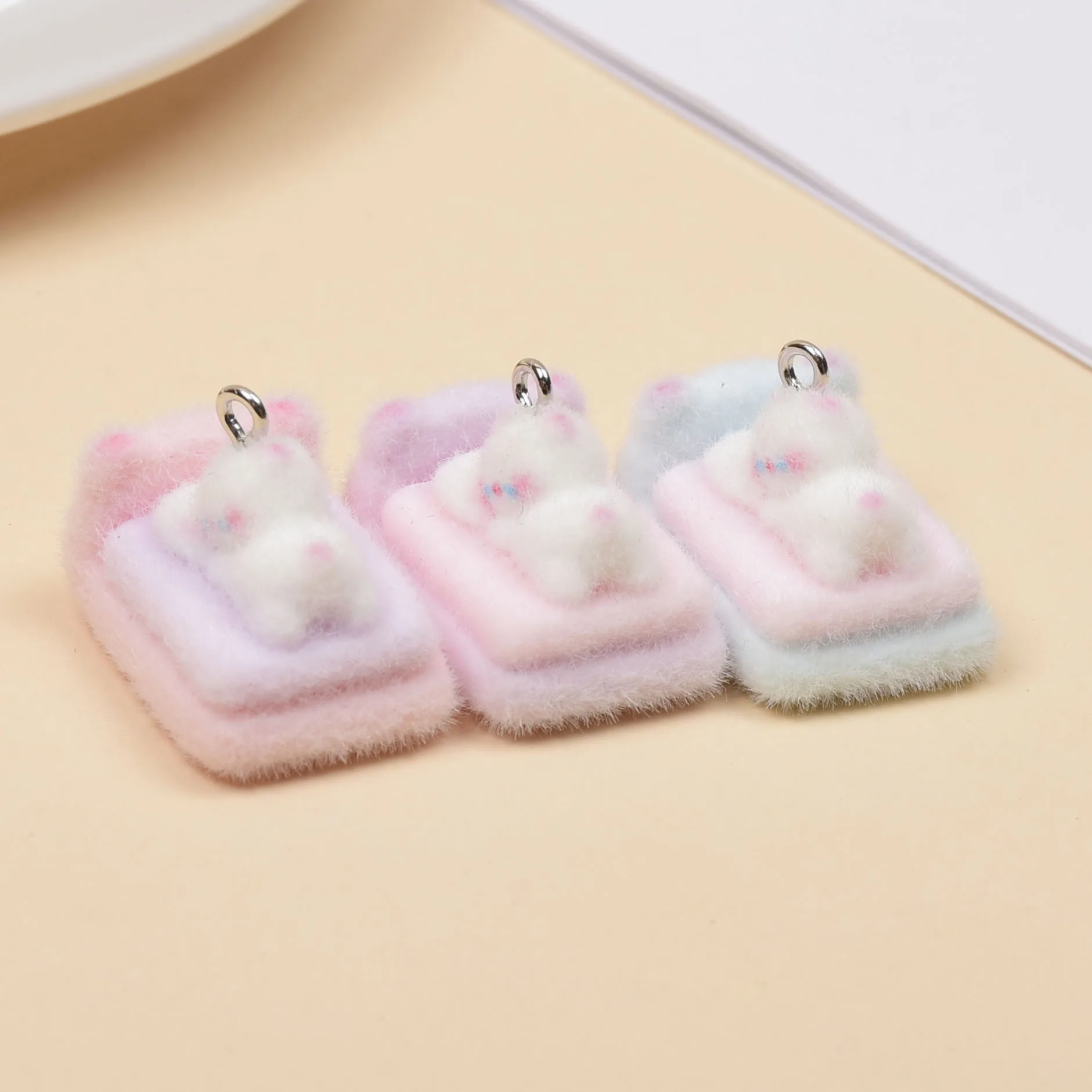 

15pcs 3D Flocking Resin Cute Cat Bed Doll Cartoon Animal Charms For Keychain Necklace Earnings Making DIY Jewelry Accessories