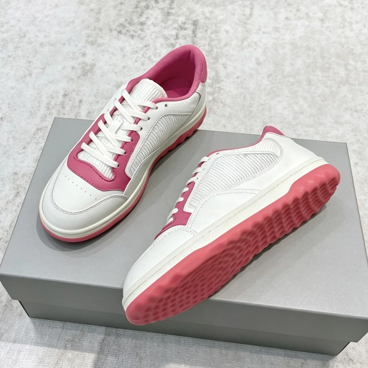 2026 High Quality Autumn Women Contrast Lace Up Panel Stitching Street Style Casual Sneakers ch26010542