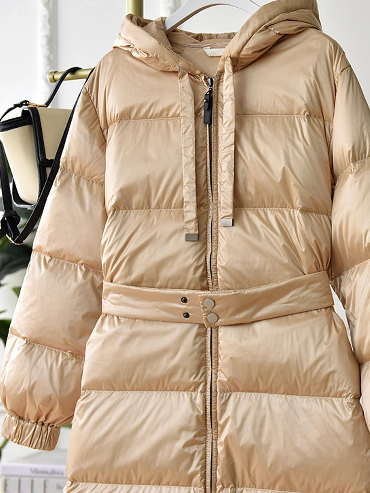 Luxury champagne color Long down jacket Warm 2024 Winter Elegant Hooded zipper puffer coat Fluffy With belt Clothes INKEO 3O316