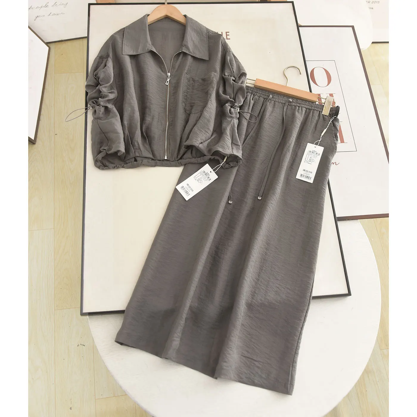 

Slimming Sporty Style Zipper Front Collared Top And High Waist Skirt Two Piece Set for Women Summer Fashion Outfit