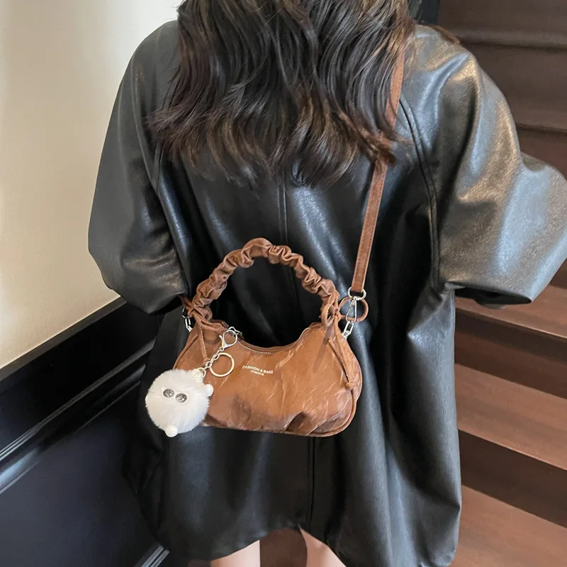 

2025 Crinkle Texture Hobo Bag for Women, Chain Strap Crossbody Purse Top Handle, Chic Versatile Shoulder Bag, Wrinkle-Elegant