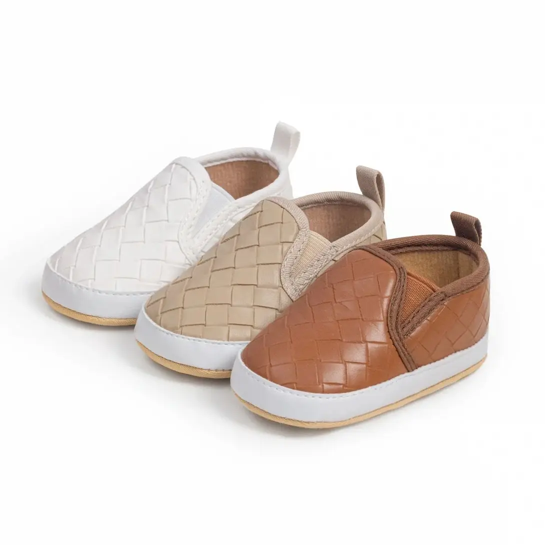 

Кроссовки Детские кожаные Нескользящие, на мягкой подошве, 3 цвета