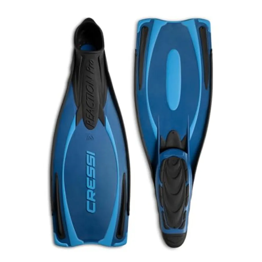 

Adult snorkeling scuba diving fins for travel and training, rubber-blend full foot pocket fins in black with enhanced propulsio