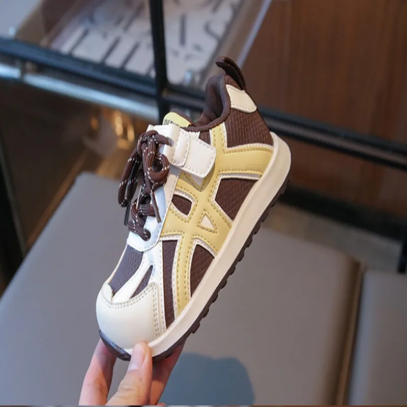 Children's Shoes 2026 Autumn New Girls' Forrest Gump Sports Shoes Korean Boys' Casual Running Moral Training Shoes
