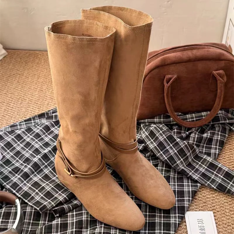 

Высокие сапоги, женские замшевые модные туфли на плоской подошве, дизайнерские роскошные женские сапоги до колена Botas 2025, зимнее платье, новые ботинки De Chelsea Mujer
