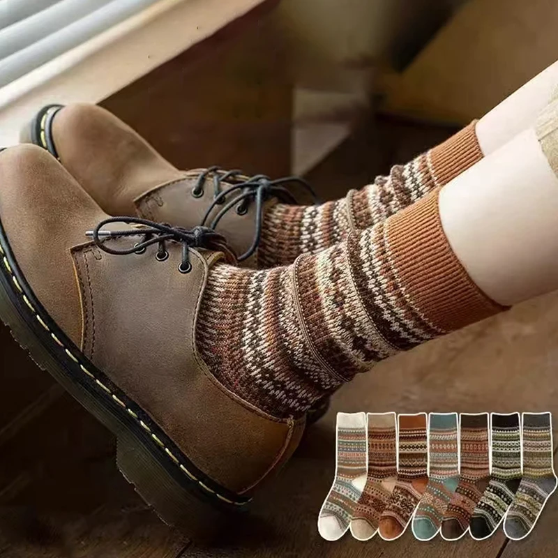5/10 Pairs Autumn/Winter Retro Pattern Women Round Neck Socks Warm Comfortable Ethnic Style Outdoor Fashionable Casual Socks
