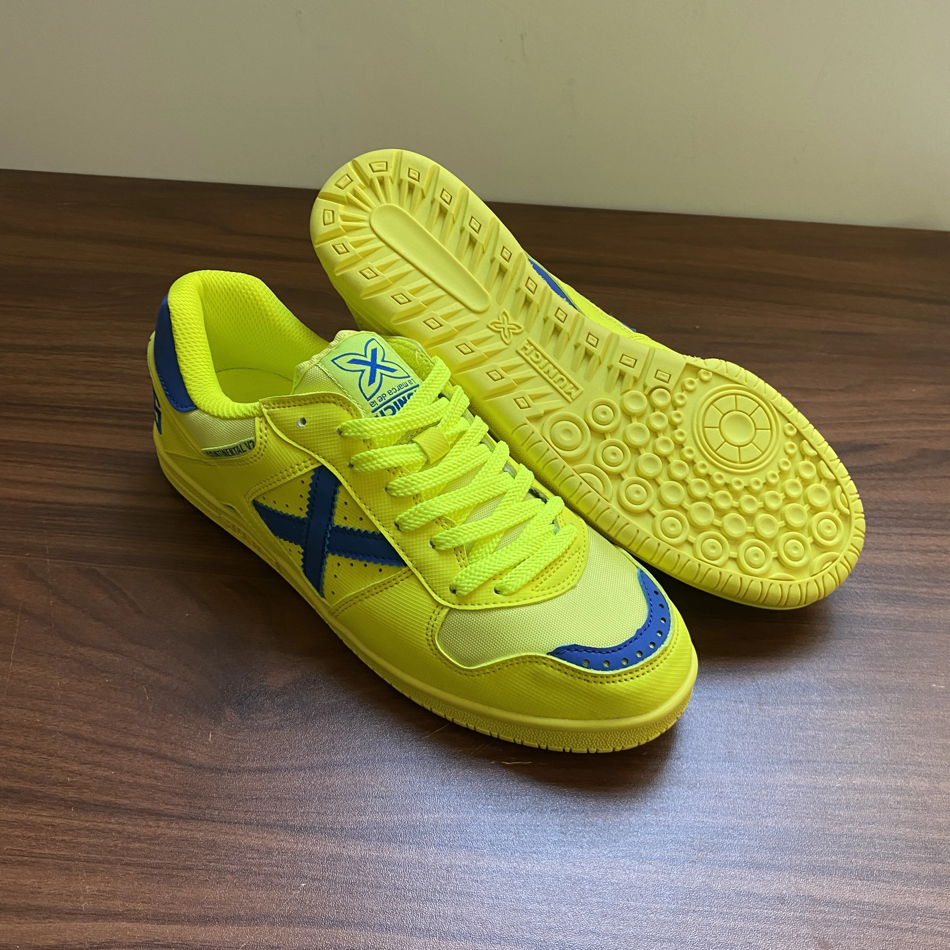 New 2025 Neutral Wrestling Boots Men's High Top Wrestling Shoes Quality Boxing Shoes Men's Breathable Gym Shoes