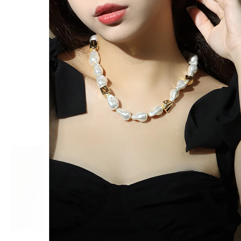 

CHKAWOCI French retro irregular faux Baroque pearl necklace niche design magnetic buckle everything clavicle chain