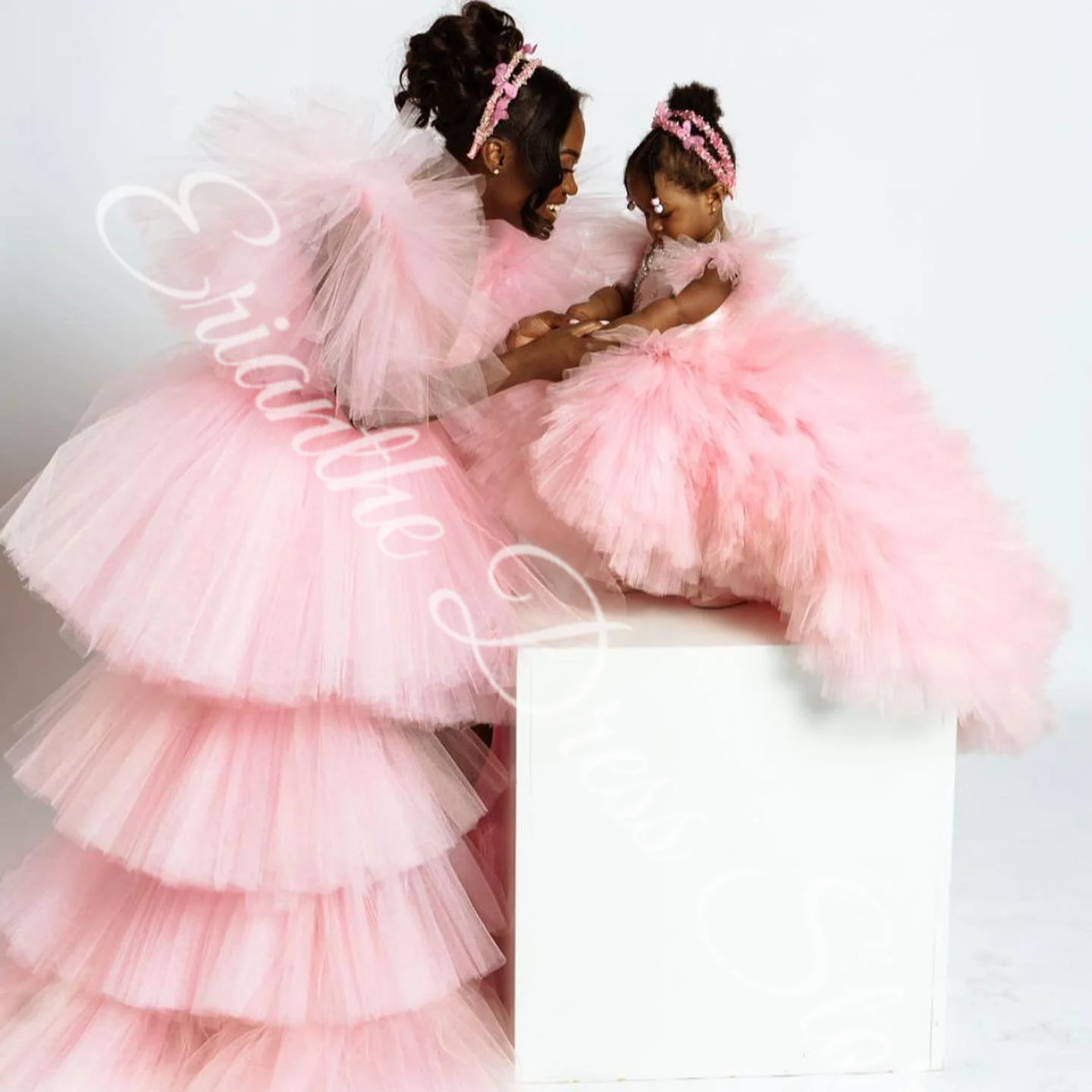 

Розовое тюлевое пышное многослойное платье с цветочным узором для девочек на свадьбу, расшитое жемчугом и бисером, детские бальные платья для дня рождения, первого причастия