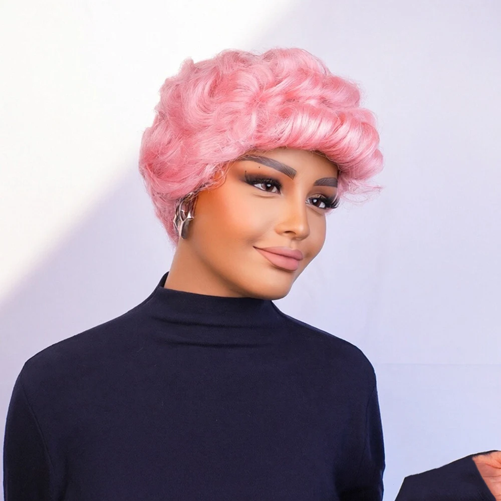 Розовый цвет Свободные вьющиеся парики Короткие парики с стрижкой пикси Человеческие волосы с челкой для женщин Базильские волосы Машинное производство Кепка 100% человеческие волосы