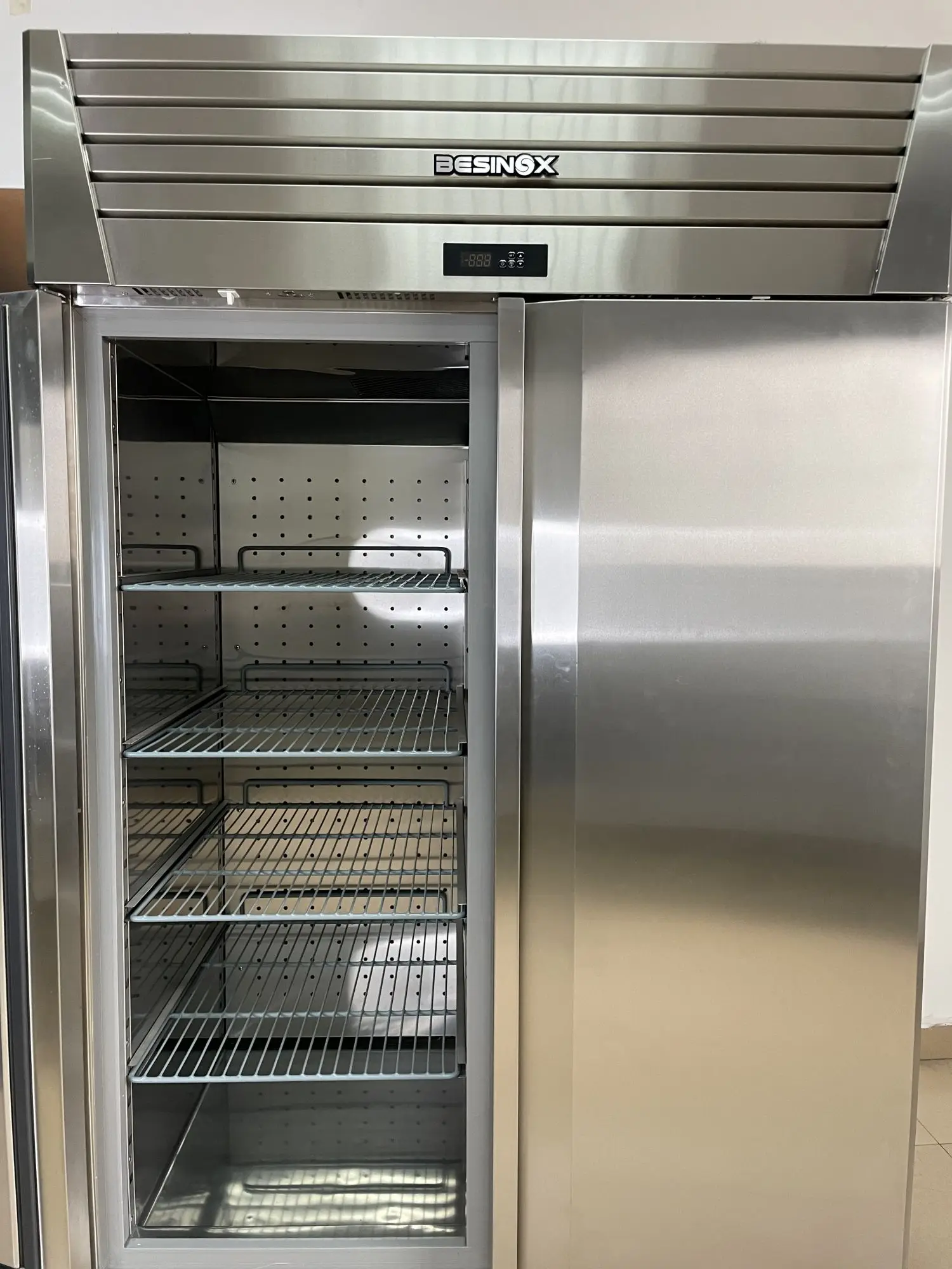 Energy Saving Design GN2/1 Double Glass Doors Upright Freezer Display Commercial Refrigeration