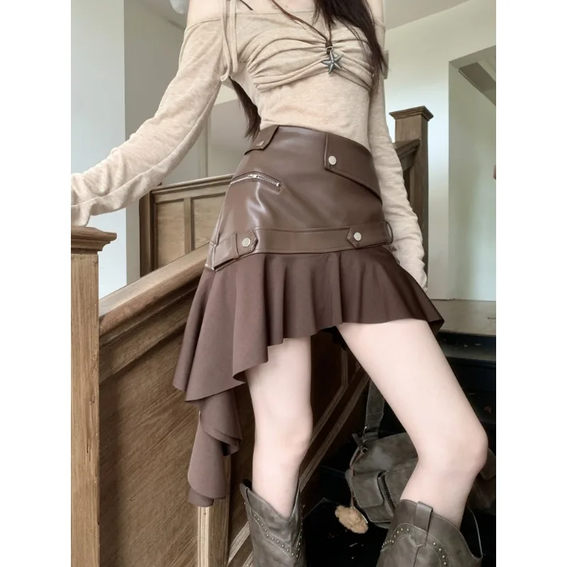 Vintage Faux Leather Splicing Pleated Mini Skirt Women 2024 Autumn New Streetwear Solid Color Casual Asymmetric A-line Skirt