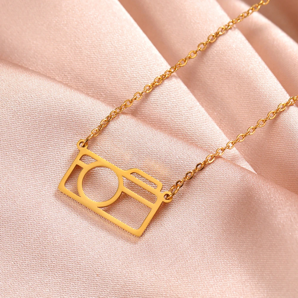 My Shape Geometric Line Camera Necklace Stainless Steel Abstract Camera Pendant Necklaces Choker Chain for Women Jewelry Gifts