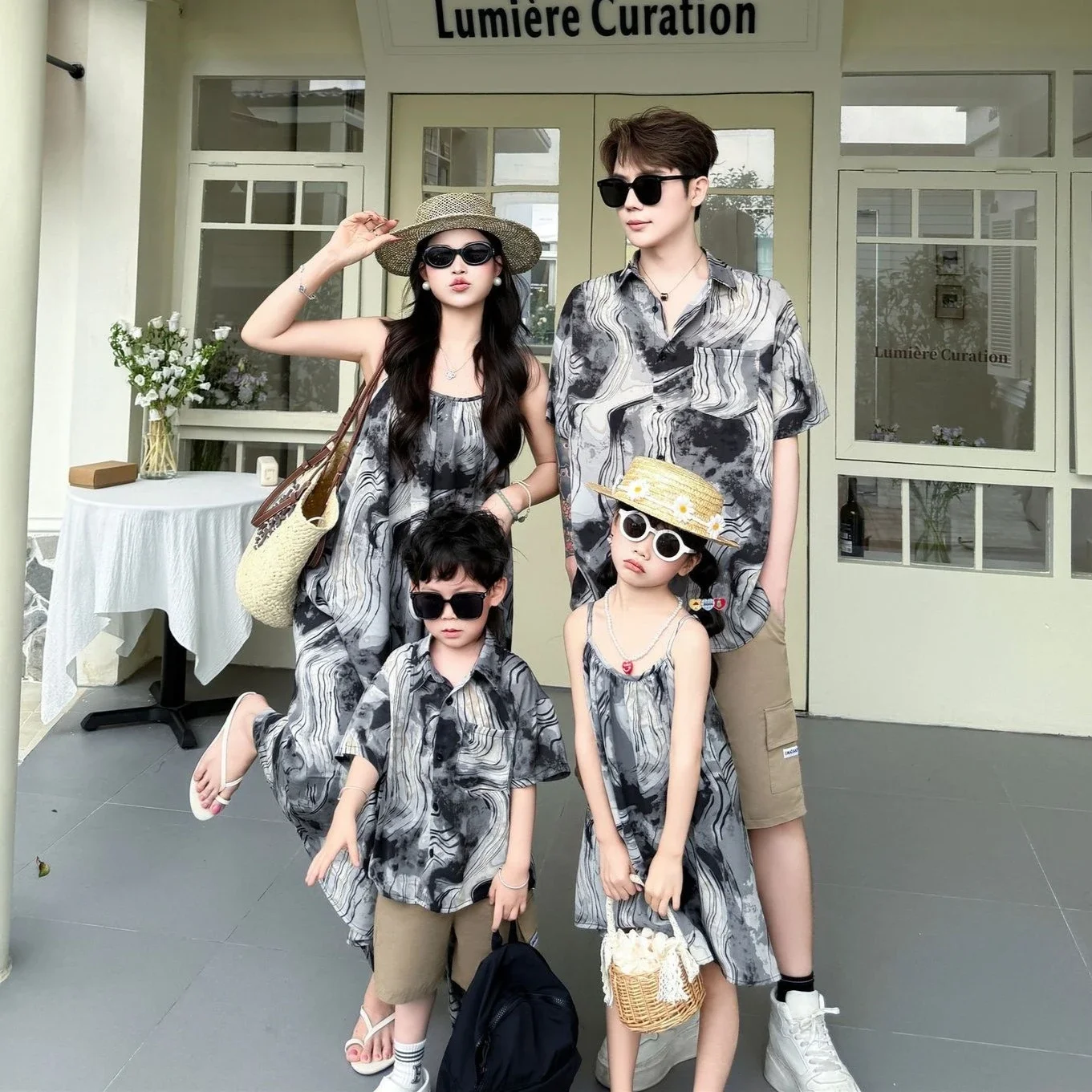 Beach Vacation Family Matching Outfit Summer Mommy Daughter Cami Dress Daddy Son Short Sleeve Shirt Abstract Art Holiday Clothes
